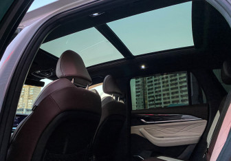 Подержанный автомобиль Geely Monjaro 2023 года (33 фото)