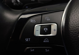 Подержанный автомобиль Volkswagen Tiguan 2018 года (22 фото)