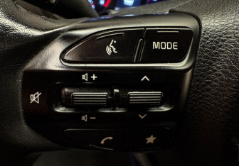 Подержанный автомобиль Kia Rio Sedan 2021 года (12 фото)