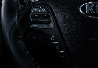 Подержанный автомобиль Kia Ceed Wagon 2017 года (18 фото)