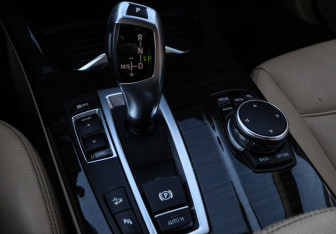 Подержанный автомобиль BMW X3 2015 года (19 фото)