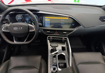 Подержанный автомобиль Geely Tugella 2022 года (11 фото)