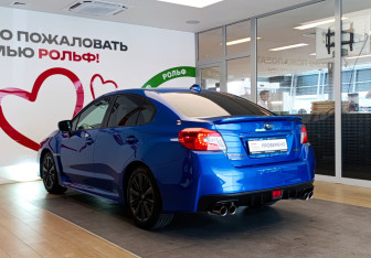 Подержанный автомобиль Subaru WRX 2014 года (6 фото)