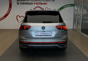Подержанный автомобиль Volkswagen Tiguan 2021 года (5 фото)