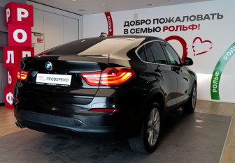 Подержанный автомобиль BMW X4 2016 года (4 фото)