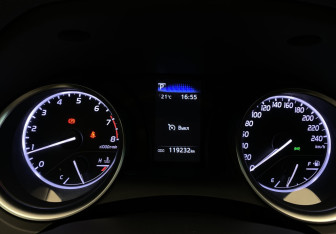 Подержанный автомобиль Toyota Camry Sedan 2021 года (25 фото)