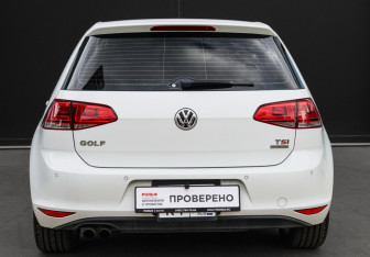 Подержанный автомобиль Volkswagen Golf Hatchback 2013 года (5 фото)