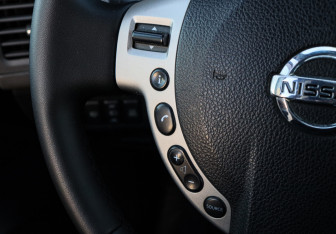 Подержанный автомобиль Nissan X-Trail 2008 года (19 фото)