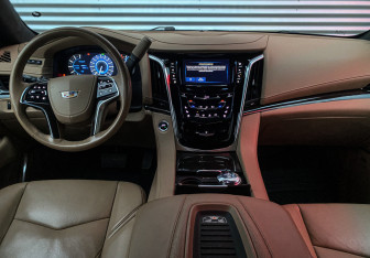 Подержанный автомобиль Cadillac Escalade Suv 2020 года (14 фото)