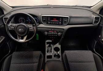 Подержанный автомобиль Kia Sportage 2020 года (17 фото)