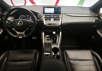 Подержанный автомобиль Lexus NX 2019 года (8 фото)