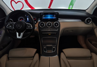 Подержанный автомобиль Mercedes-Benz GLC Coupe 2021 года (8 фото)