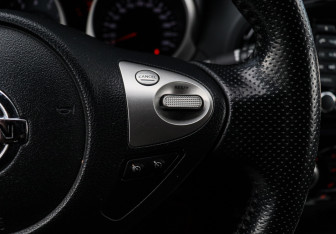 Подержанный автомобиль Nissan Juke 2013 года (18 фото)