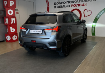 Подержанный автомобиль Mitsubishi ASX 2021 года (4 фото)