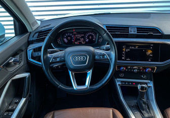 Подержанный автомобиль Audi Q3 2020 года (15 фото)