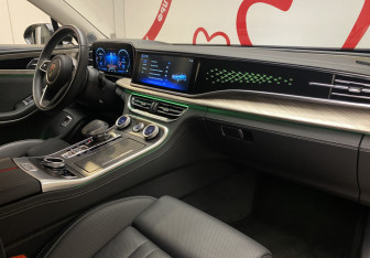 Подержанный автомобиль Hongqi H9 2023 года (7 фото)