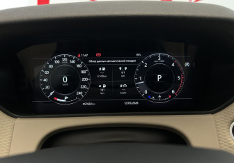 Подержанный автомобиль Land Rover Range Rover Velar 2020 года (14 фото)