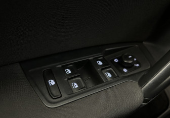 Подержанный автомобиль Volkswagen Tiguan 2019 года (18 фото)