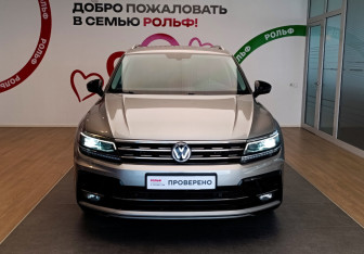 Подержанный автомобиль Volkswagen Tiguan 2018 года (2 фото)