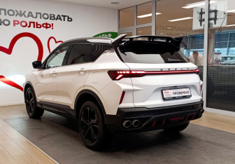 Подержанный автомобиль Geely Coolray 2024 года (6 фото)