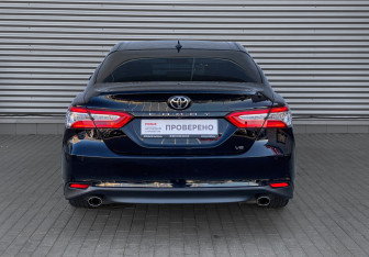Подержанный автомобиль Toyota Camry Sedan 2019 года (6 фото)