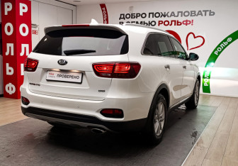 Подержанный автомобиль Kia Sorento 2019 года (4 фото)