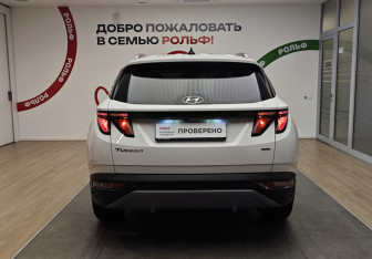 Подержанный автомобиль Hyundai Tucson 2022 года (5 фото)