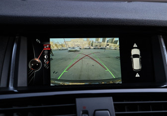 Подержанный автомобиль BMW X3 2015 года (15 фото)