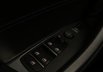 Подержанный автомобиль BMW X3 2020 года (29 фото)