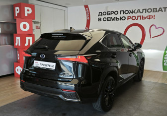 Подержанный автомобиль Lexus NX 2019 года (6 фото)
