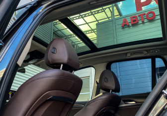 Подержанный автомобиль BMW X3 2021 года (11 фото)