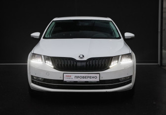 Подержанный автомобиль Skoda Octavia Liftback 2017 года (2 фото)