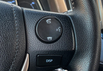 Подержанный автомобиль Toyota RAV4 2013 года (20 фото)