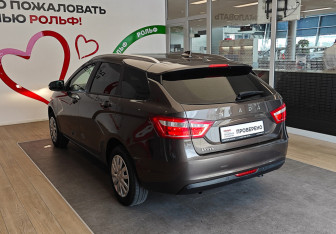 Подержанный автомобиль LADA (ВАЗ) Vesta Wagon 2018 года (6 фото)