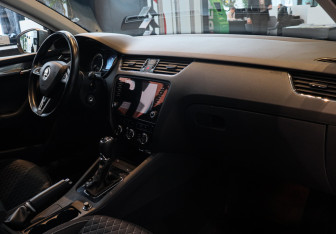 Подержанный автомобиль Skoda Octavia Liftback 2018 года (7 фото)
