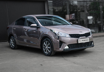 Подержанный автомобиль Kia Rio Sedan 2021 года (3 фото)