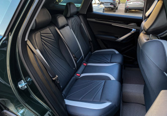 Подержанный автомобиль Geely Atlas 2024 года (11 фото)