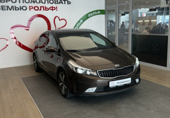 Подержанный автомобиль Kia Cerato Sedan 2017 года (3 фото)