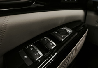 Подержанный автомобиль Kia Carnival 2021 года (18 фото)