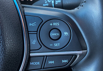 Подержанный автомобиль Toyota Camry Sedan 2023 года (25 фото)