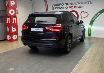 Подержанный автомобиль BMW X3 2018 года (4 фото)
