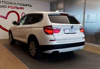 Подержанный автомобиль BMW X3 2012 года (6 фото)