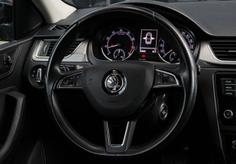Подержанный автомобиль Skoda Rapid Liftback 2019 года (11 фото)