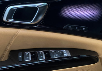 Подержанный автомобиль Kia Carnival 2020 года (27 фото)