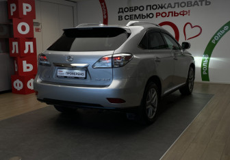 Подержанный автомобиль Lexus RX 2009 года (4 фото)
