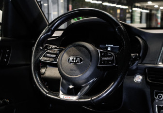 Подержанный автомобиль Kia Optima Sedan 2018 года (24 фото)