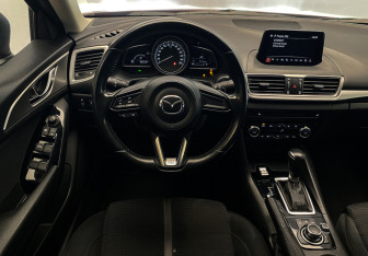 Подержанный автомобиль Mazda 3 Sedan 2017 года (10 фото)