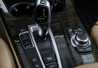 Подержанный автомобиль BMW X3 2012 года (15 фото)
