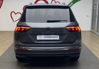 Подержанный автомобиль Volkswagen Tiguan 2021 года (5 фото)