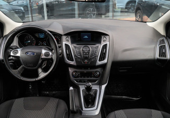 Подержанный автомобиль Ford Focus Wagon 2012 года (9 фото)